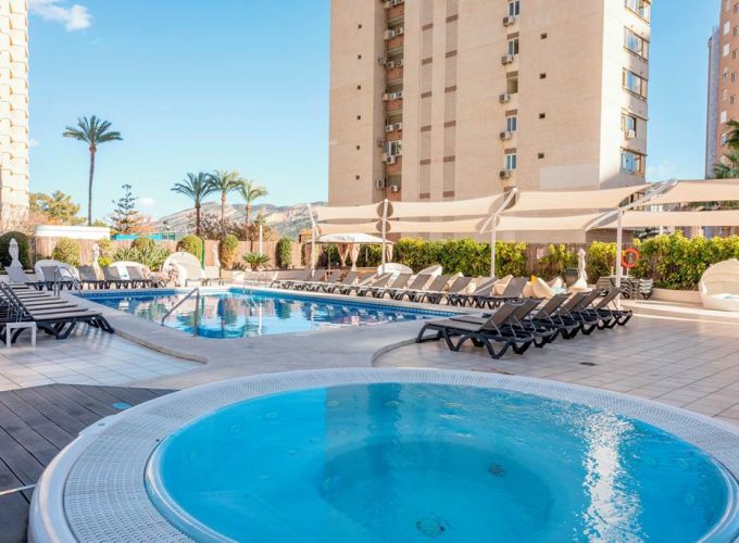 Escapada Fin de Año «Hotel Flamingo Beach Resort 4*» TODO INCLUIDO con Gala servida en Benidorm, Alicante