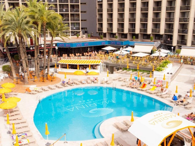 Escapada Fin de Año «Hotel Marina Resort 4*» con Gala servida en Benidorm, Alicante