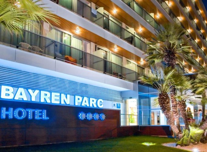 Escapada San Valentín «Bayren Parc Family Hotel 4*» en Playa de Gandía, Valencia