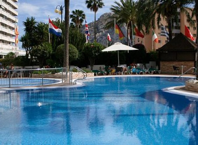 Escapada Fin de Año «Hotel Roca Esmeralda & Spa 3*» con GALA servida y BUS a CALPE, Alicante