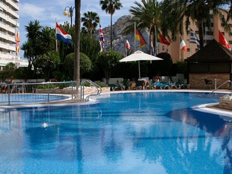 Escapada Fin de Año «Hotel Roca Esmeralda & Spa 3*» con GALA servida y BUS a CALPE, Alicante